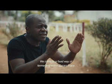 Lataa video gallerian katseluohjelmaan Suklaanappi Cacao Trace valkoinen Belcolade 5 kg